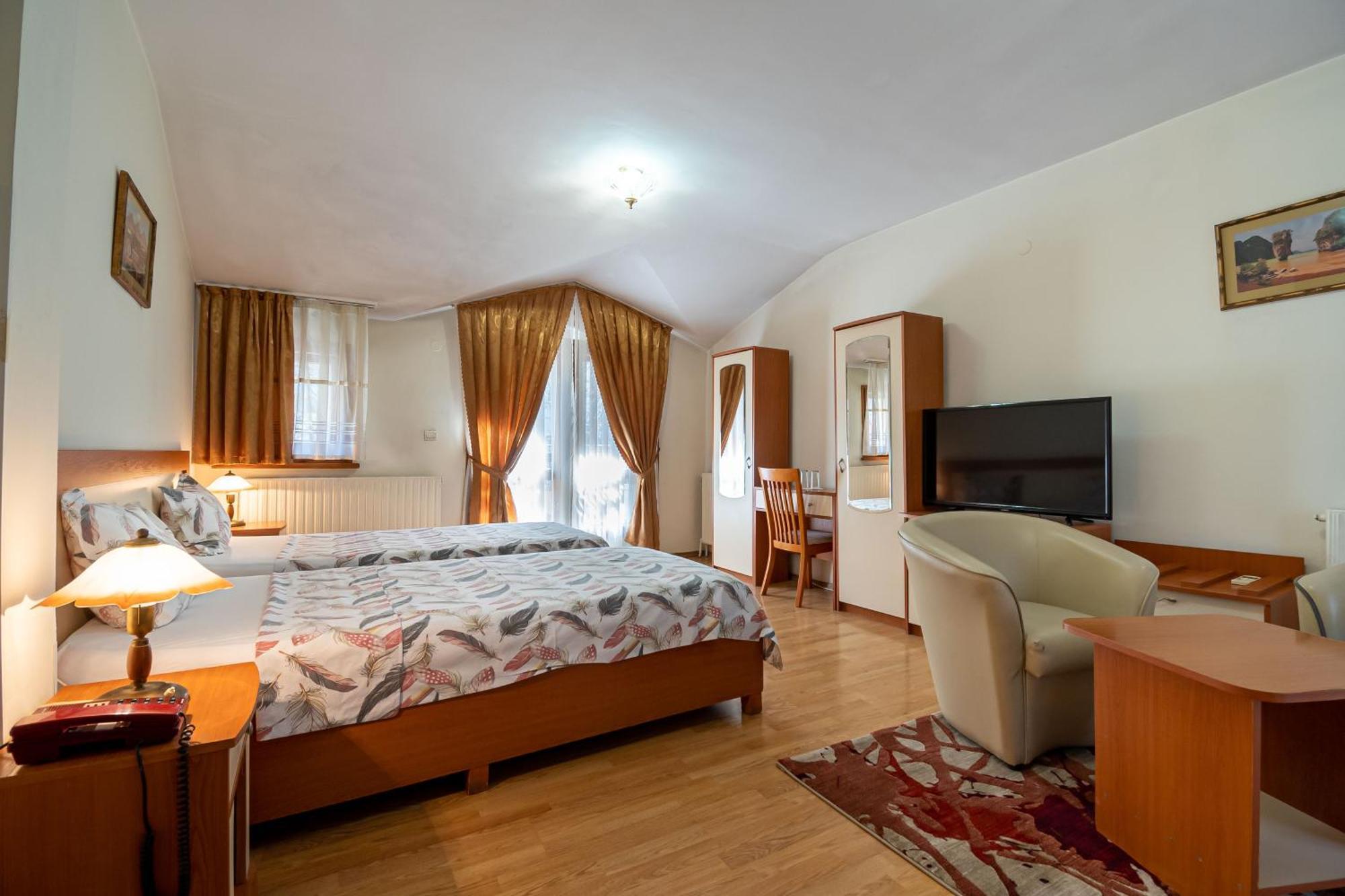 Primavera 1 Hotel Pazardzhik Exterior foto